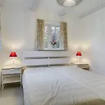 Tabetha - 25m From The Sea By Interhome